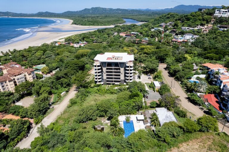 La Perla Tamarindo Condos for Rent