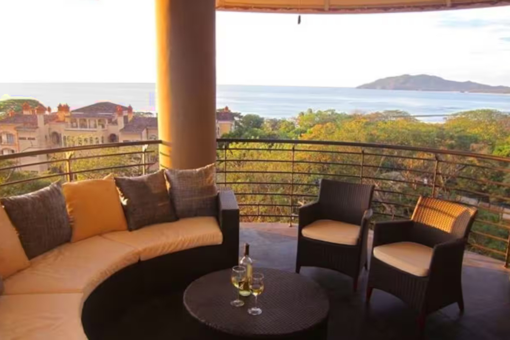 La Perla 4-3 Ocean View Condo in Tamarindo