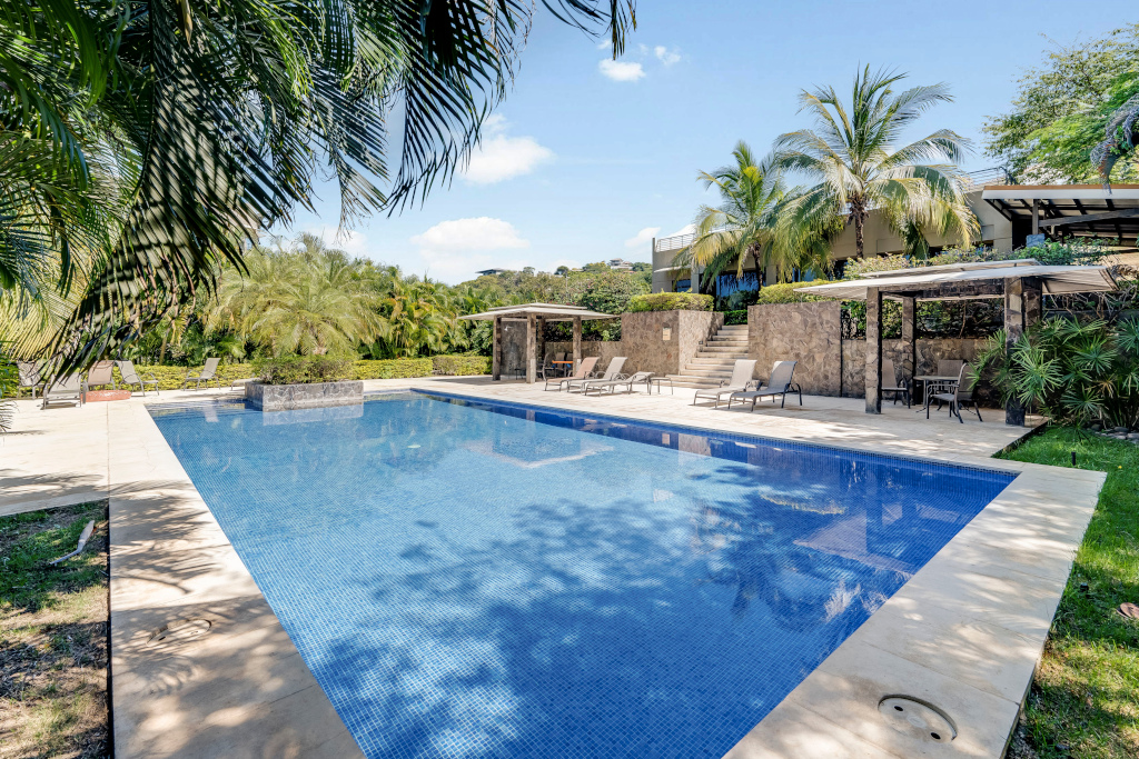 La Perla Tamarindo Property