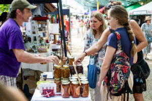 Tamarindo Grocery Stores and Markets